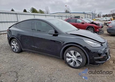 2023 Tesla Model Y z USA, uszkodzony, nr VIN 7SAYGDEE7PA194337